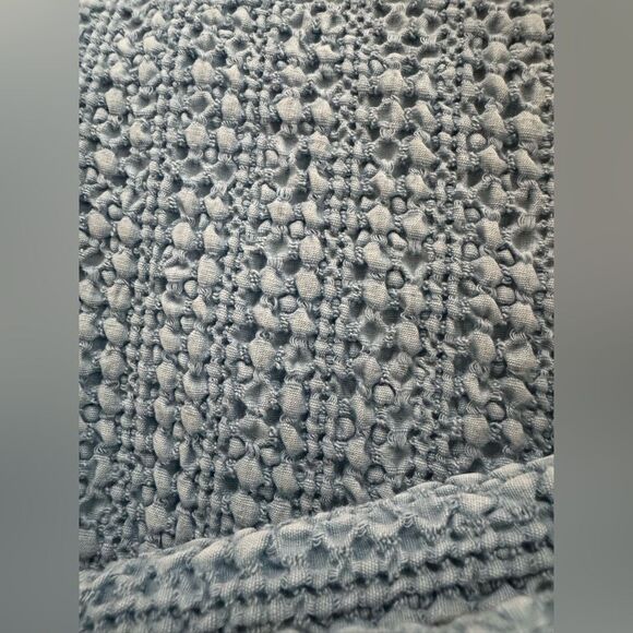 Pottery Barn Blue Textured Pillowshams - Picture 2 of 6